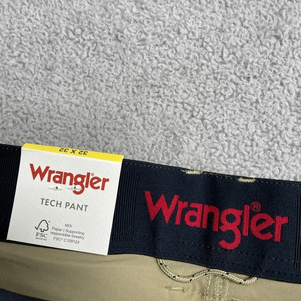 Wrangler Men's Size 32x32 Tan Tech Pants Regular Fit Cargo Style